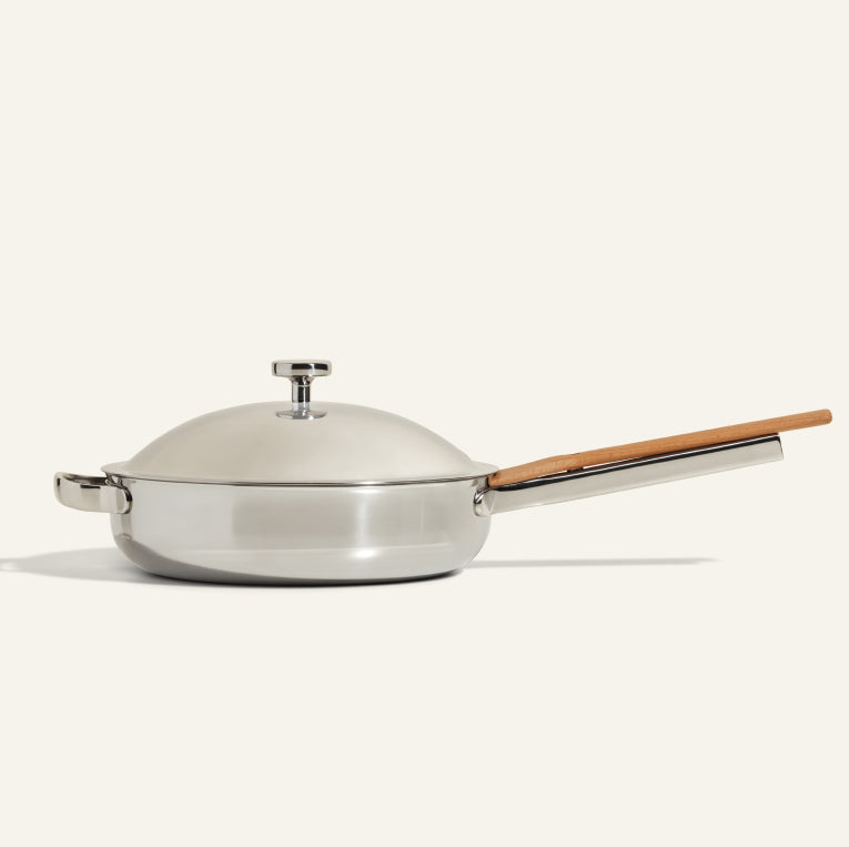 Chrome pan with lid and spatula